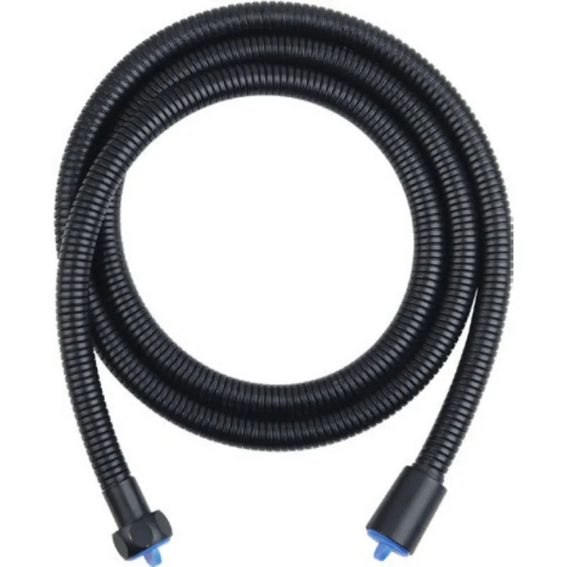 צינור מתכת שחור נמתח